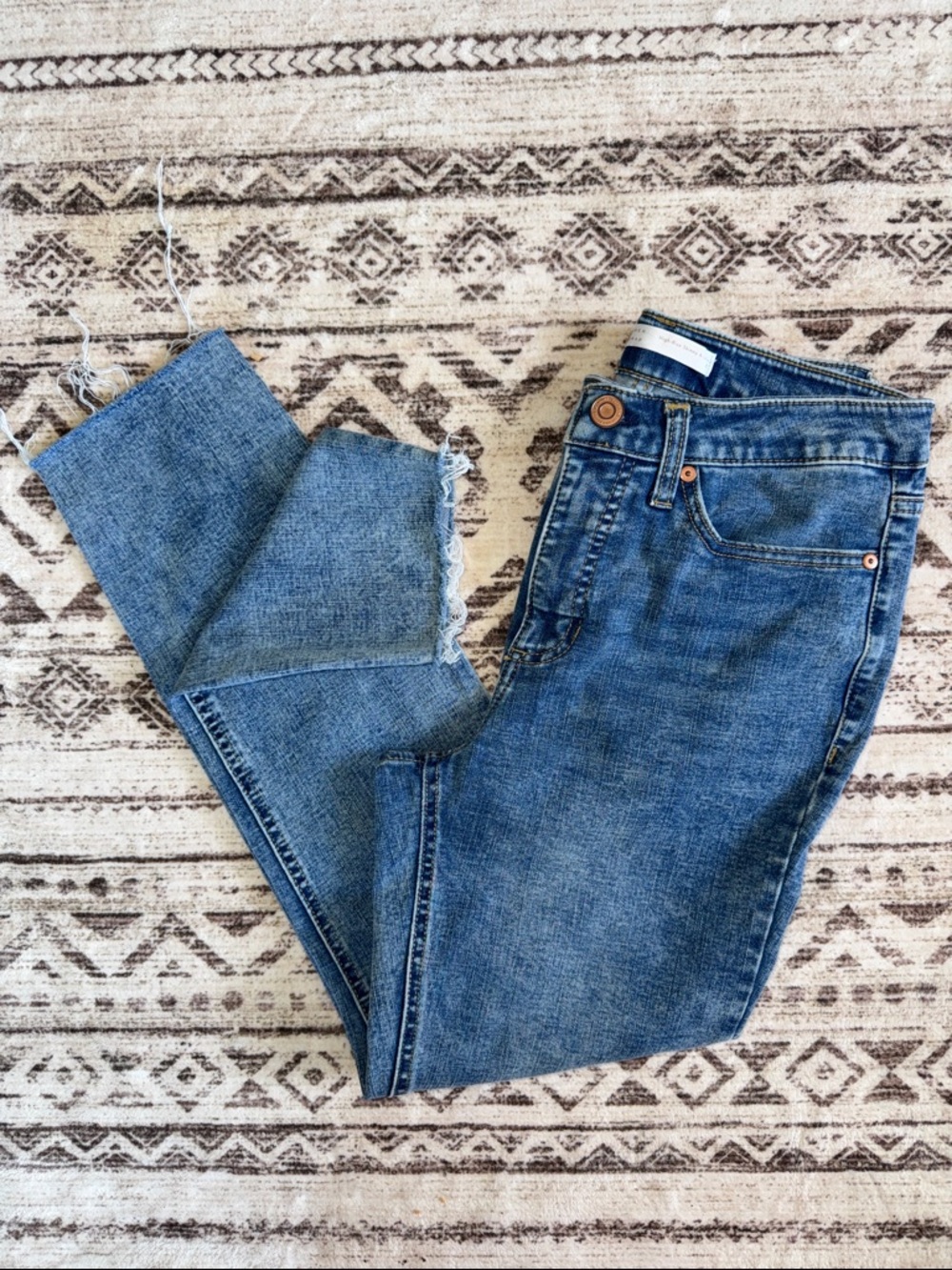 LC Lauren Conrad Distressed Cropped Blue Jeans